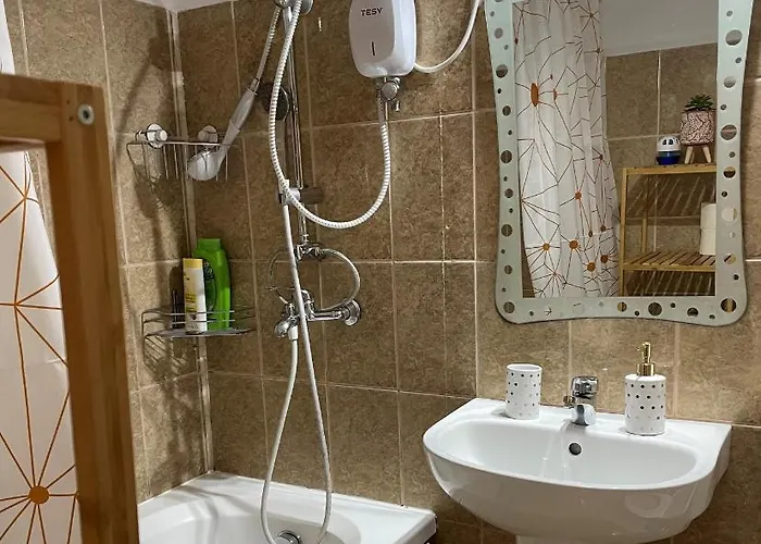 Cozy And Clean Apartment, Near National Arena *