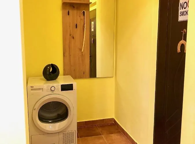 Appartement Cozy And Clean Apartment, Near National Arena *