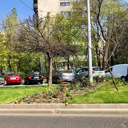 Cozy And Clean Apartment, Near National Arena Bukarest