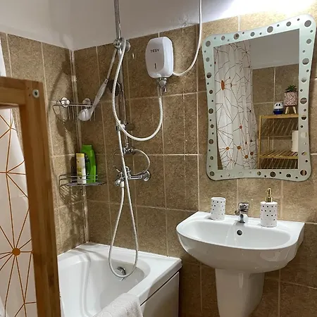 Cozy And Clean Apartment, Near National Arena *