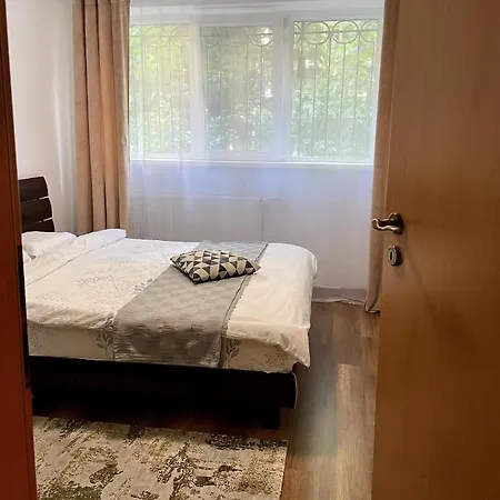 Cozy And Clean Apartment, Near National Arena Bukarest